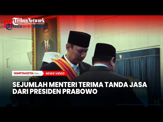 Sejumlah Menteri Terima Tanda Jasa dari Presiden Prabowo