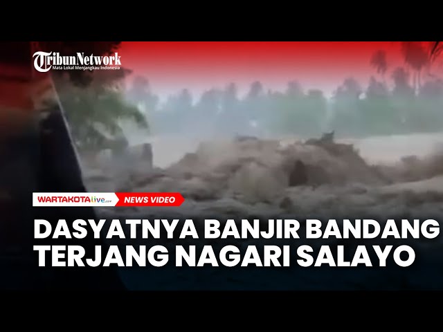 DASYATNYA Banjir Bandang Terjang Nagari Salayo Pagi ini, Material Kayu Berserakan di Jalanan